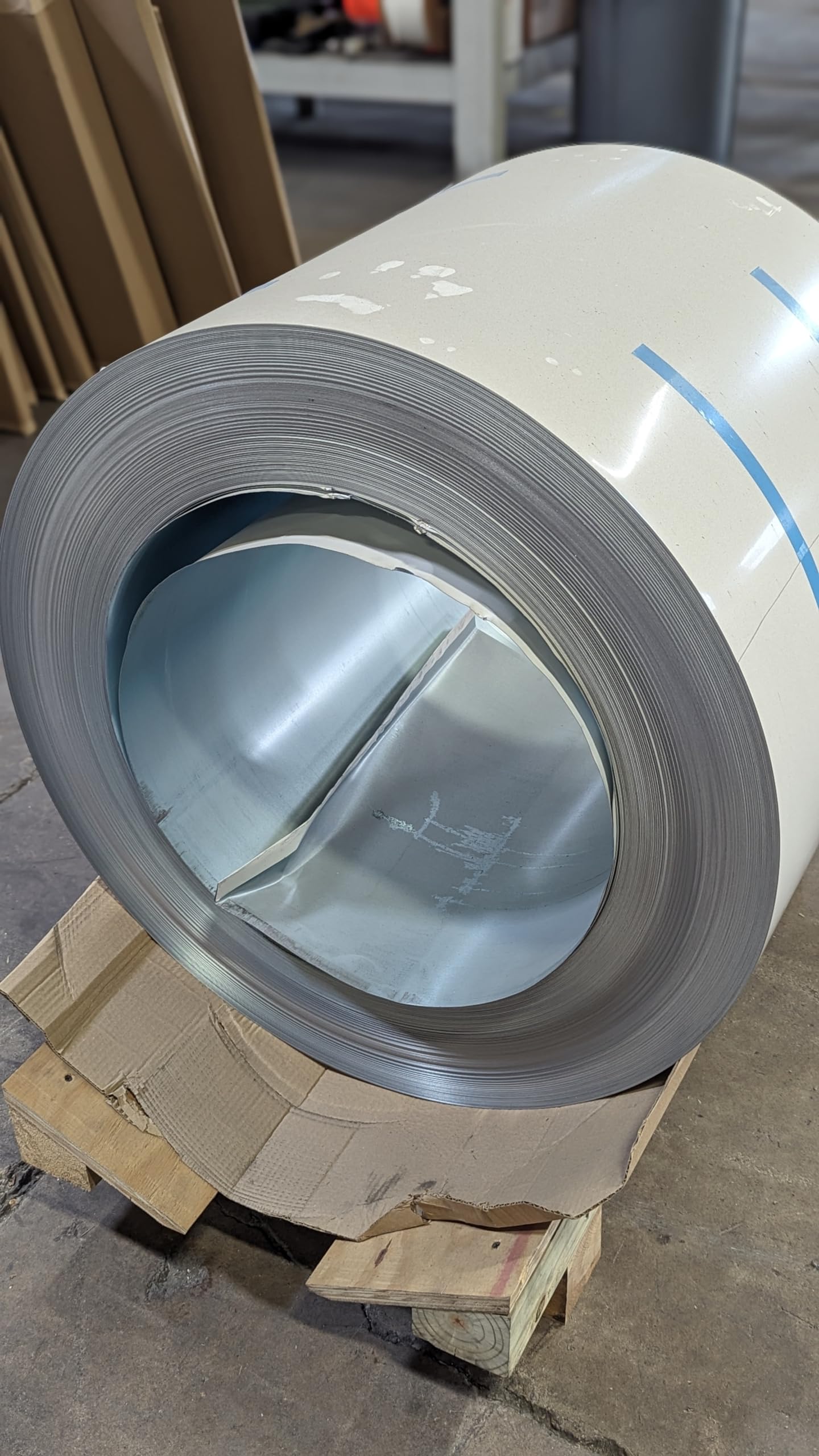 Durable White Aluminum Coil Stock - Perfect for Low-Maintenance Trim